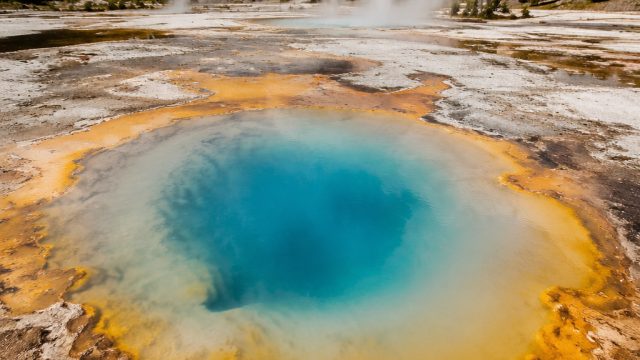 Recent Hydrothermal Activity Raises Concerns at Yellowstone National Park | 60 parsecs, blackjack de