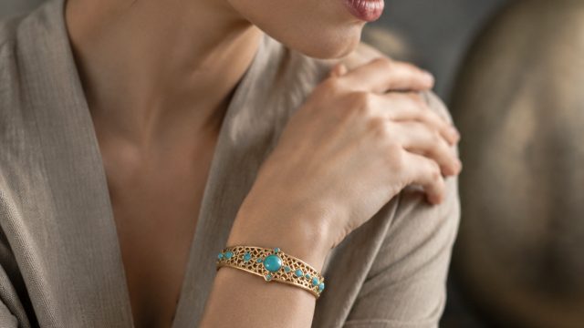 Exploring Mersa Habibi's Award-Winning Iran Bracelet: A New Era in Jewelry Design | toto singapura 2